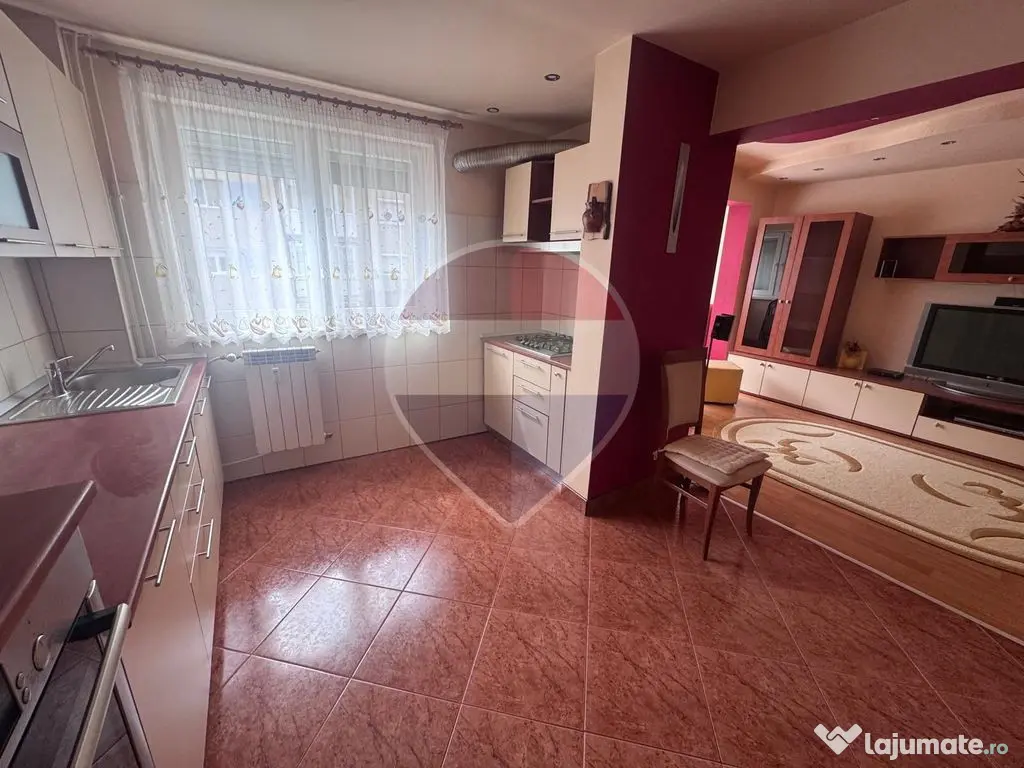 Apartament cu 3 camere de închiriat, în zona Ioșia-Nord