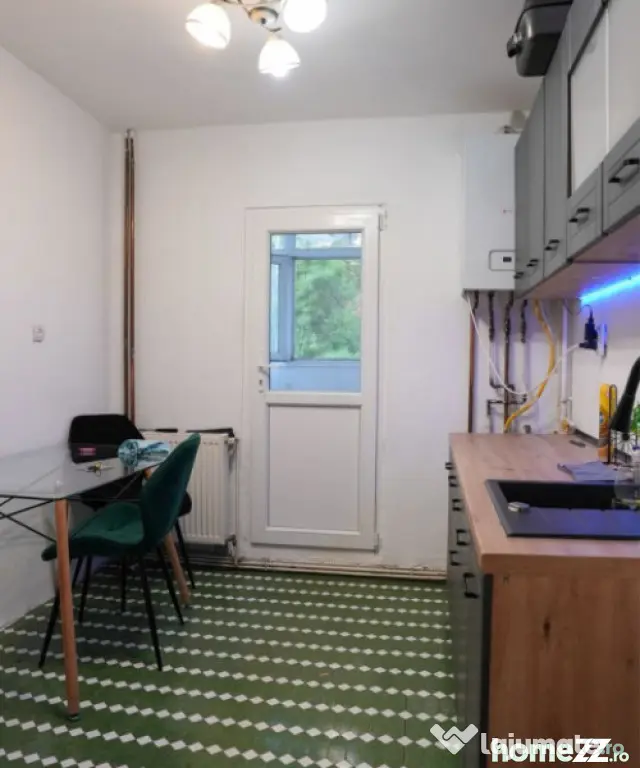 Apartament 2 decomandate, etaj 1 , Pelendava in 1 Mai - Craiova (Dolj)