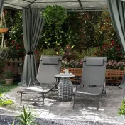Outsunny Set de 2 Șezlonguri Pliante, Ajustabile în 4 Poziții cu Cotiere și Perne, 64x154x87 cm, Gri | Aosom Romania 