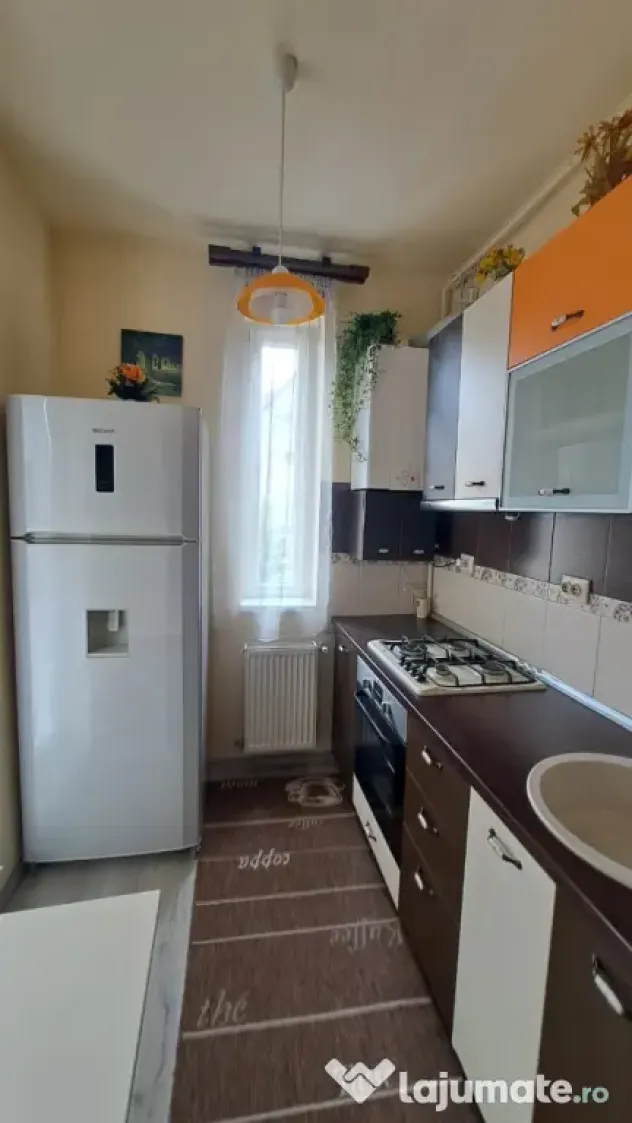 închiriez ap 2 camere