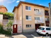 Casa individuala cu 5 camere, garaj, pivnita si curte propri 