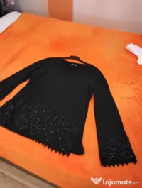 Vând bluza de seara