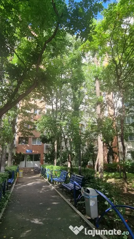 Particular - vand apartament 3 camere / Bd Alex Obregia