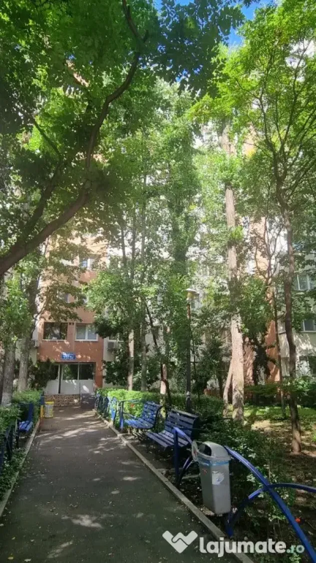 Particular - vand apartament 3 camere / Bd Alex Obregia