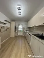 Apartament 3 camere de vanzare, 2 bai , Zorilor