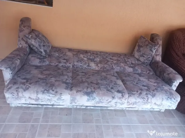 Canapea extensibila cu lada de depozitare de vanzare