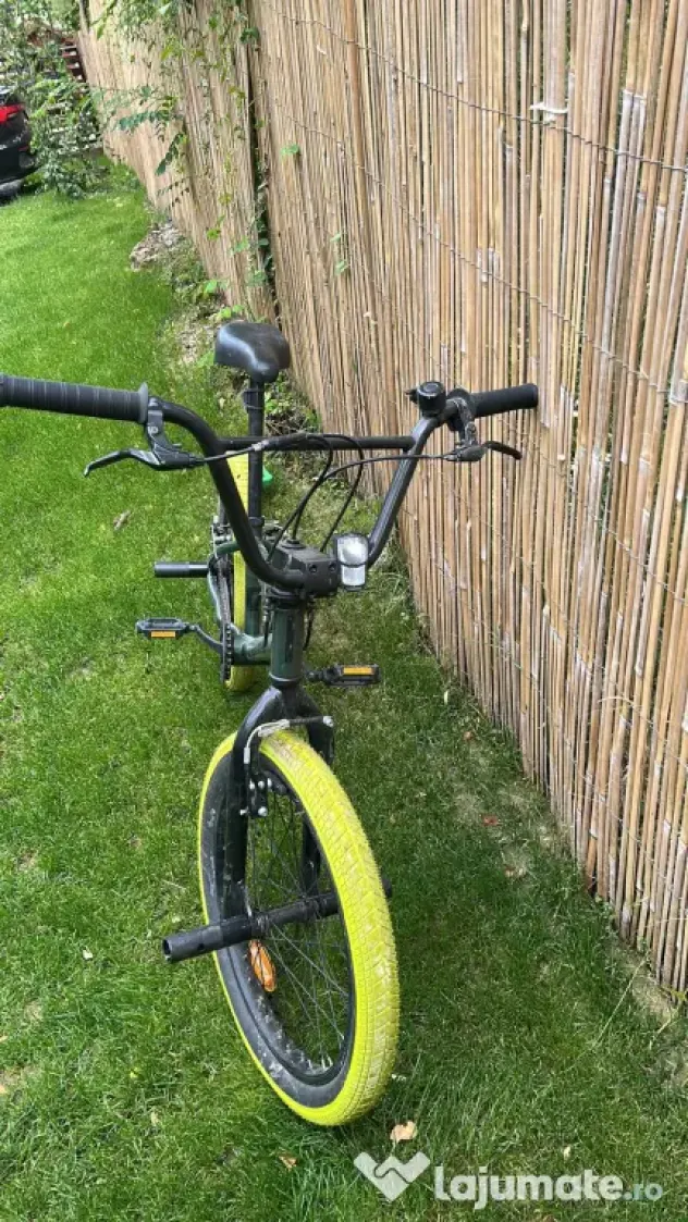 Bicicleta B'twin Wipe 500 20" BMX