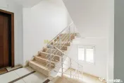 Apartament 3 camere -Cosmopolis Faza 1 cu parcare disponi...