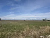 Teren intravilan 3700 mp la 28 km de Pitesti - zona linis... 
