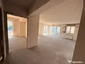 Apartament 2 camere semidecomandat zona Florilor 