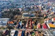 TEREN CU CONSTRUCȚIE DEMOLABILĂ-PITEȘTI-OPORTUNITATE D... 