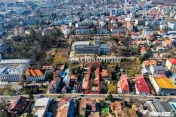 TEREN CU CONSTRUCȚIE DEMOLABILĂ-PITEȘTI-OPORTUNITATE D... 