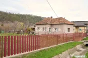 Casa individuala Leresti la strada principala+ teren 831 ... 