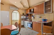 Apartament cu 2 camere de închiriat în zona Piata Spita...