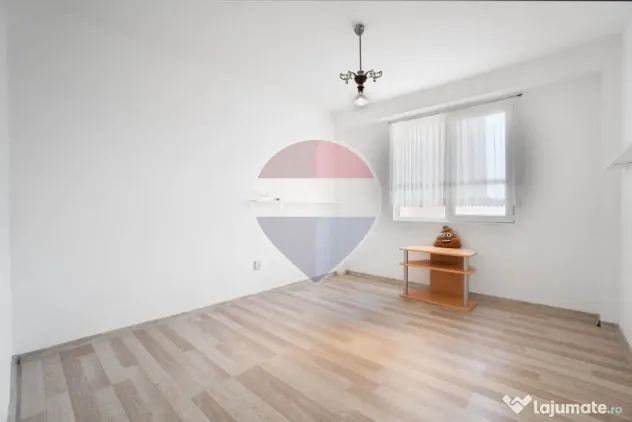 Apartament decomandat cu 2 camere Astra - L .C. Babes - C...