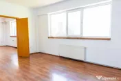 SPATIU COMERCIAL 160 MP // ZONA CENTRALA//CABINETE MEDICALE 