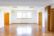 SPATIU COMERCIAL 160 MP // ZONA CENTRALA//CABINETE MEDICALE 