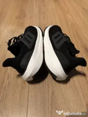 Pantofi alergare / casual adidas Ultraboost Light - Marimea 42 - Cutie Originală
