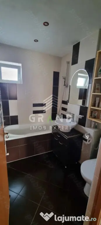 Apartament in vila | 2 camere | Decomandat | Parcare | Curte