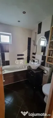 Apartament in vila | 2 camere | Decomandat | Parcare | Curte 