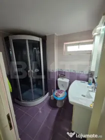 Apartament de vânzare cu 3 camere, open space, Brădet