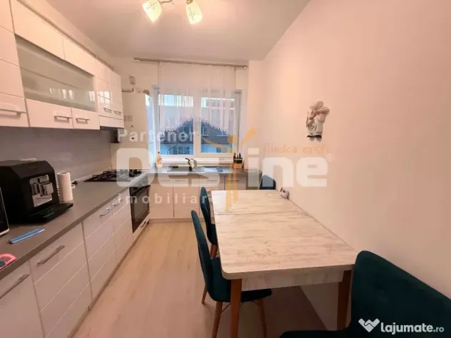 Apartament cu 2 camere decomandat 53 mp, cu loc de parcare i