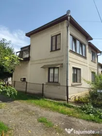 Casa de vanzare ultracentrala langa parc