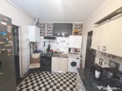Casă la curte comună | 50 mp utili | Pod și beci 