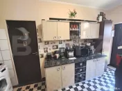 Casă la curte comună | 50 mp utili | Pod și beci 