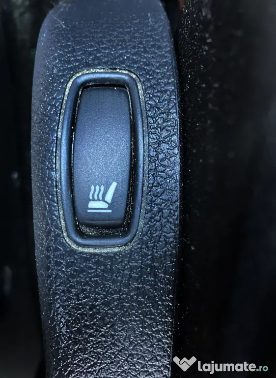 dacia DUSTER an 2014 - ACCEPT UNELE VARIANTE - este pe motorina