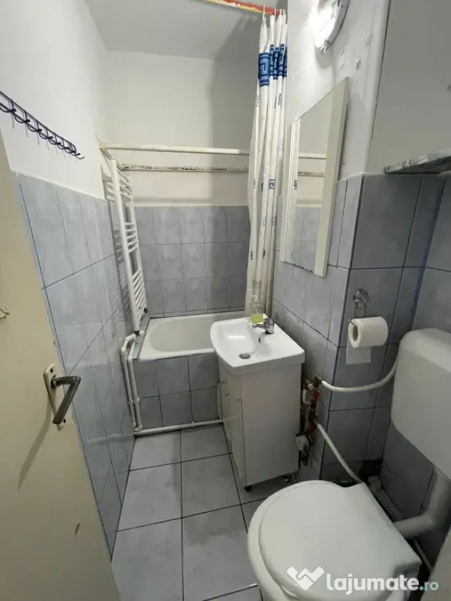 Ofer pentru inchiriere apartament 2 camere direct de la proprietar