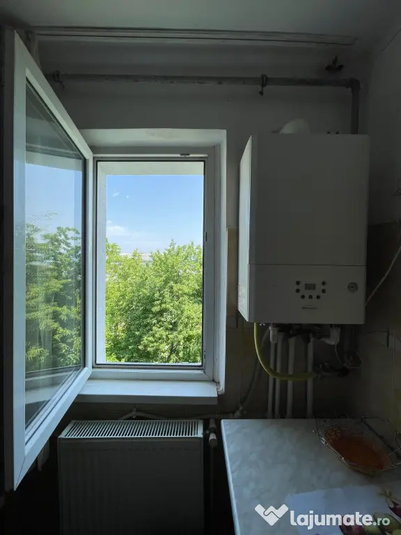 Ofer pentru inchiriere apartament 2 camere direct de la proprietar