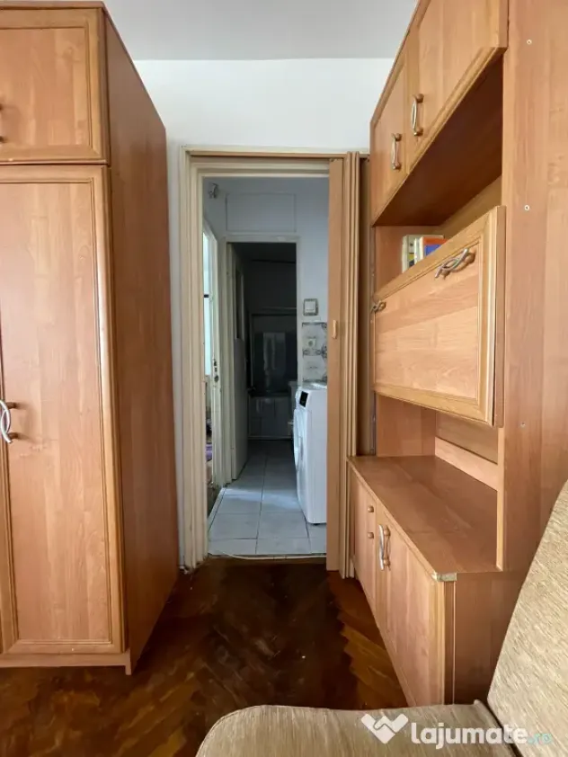 Ofer pentru inchiriere apartament 2 camere direct de la proprietar