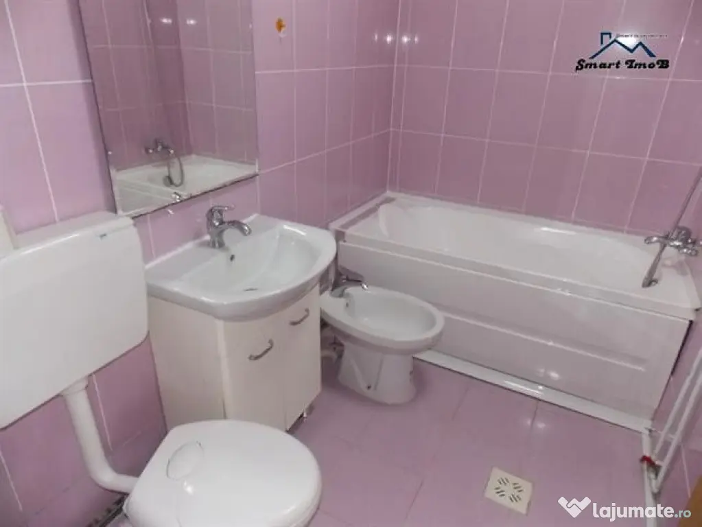 Mansarda 5 camere zona Vasile Aaron