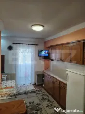 Apartament cu 3 camere 65mp. decomandat, cu garaj și parcar 