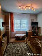 Apartament cu 3 camere 65mp. decomandat, cu garaj și parcar 