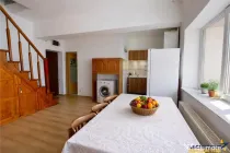 Rezidenta pe doua niveluri, 2 dormitoare si living, eficent