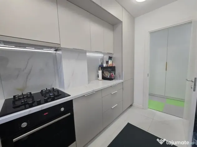 COSMOPOLIS - Apartament cu 2 camere, mobilat si utilat.