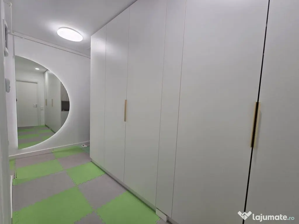 COSMOPOLIS - Apartament cu 2 camere, mobilat si utilat.