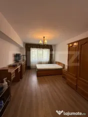 Apartament 3 camere, Decomandat, Zona Mall, Etajul 2 