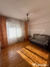 Apartament 3 camere, Decomandat, Zona Mall, Etajul 2 