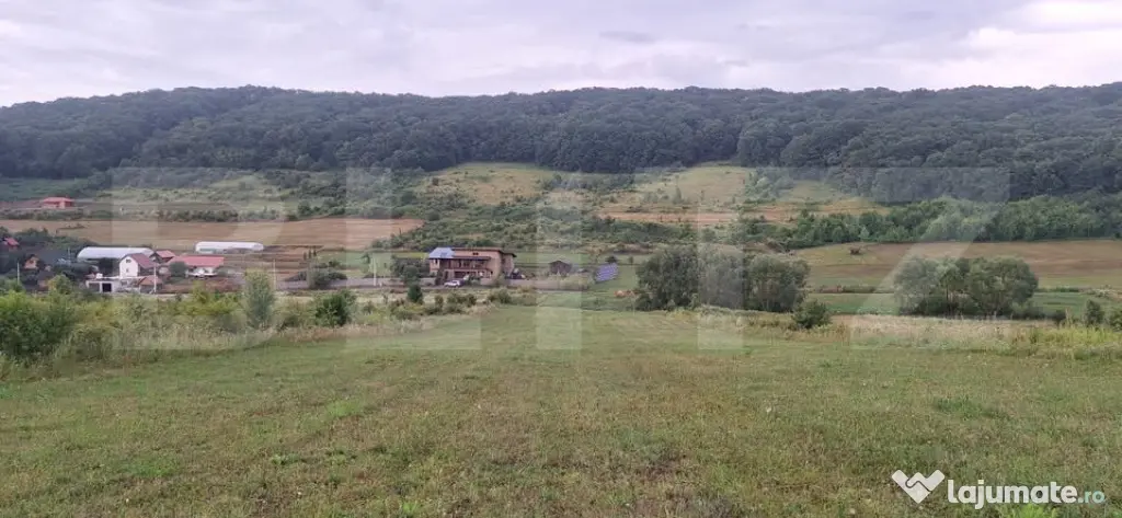 Teren intravilan de vânzare în Bozeni – 1.500 m² | Idea