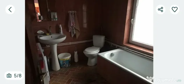 Vând casa situată în zona pitoreasca de munte
