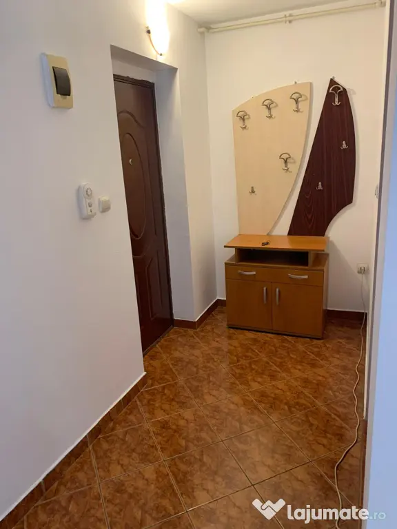 Închiriez apartament 1 cameră