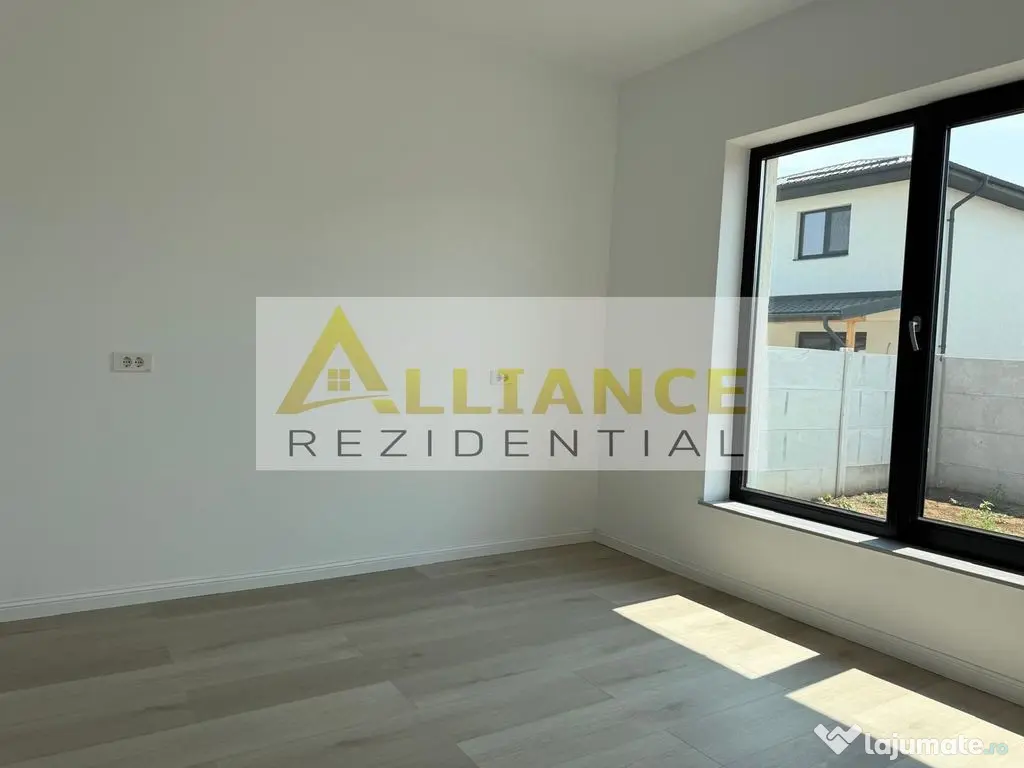 Casa individuala parter ~ 4 camere 2 bai ~350mp teren ~