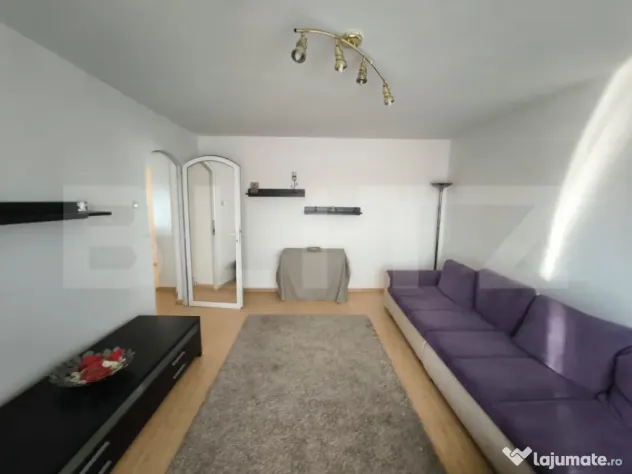 Apartament cu 3 camere, decomandat, 2 băi și pet friendly-