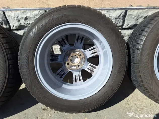 4 Roti cu Jante auto din aliaj Borbet CA 15" si anvelope de iarna Yokohama