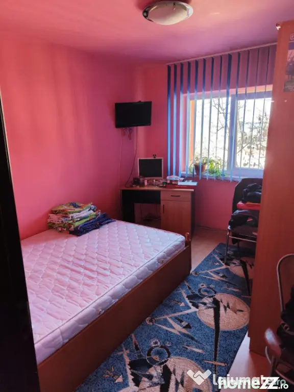Apartament 4 camere, etaj 1, Craiovita Noua