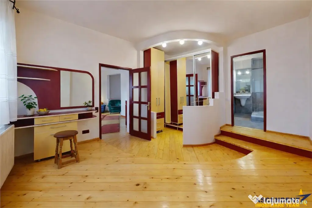 Volum arhitectural remarcabil:Sediu firma, Clinica,Investiti