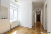O proprietate care isi pastreaza valoarea: farmec autentic s 